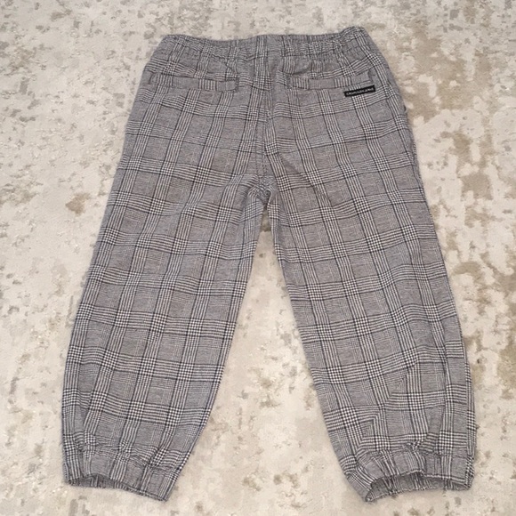 Boys CalvinKlein Set - Picture 5 of 14